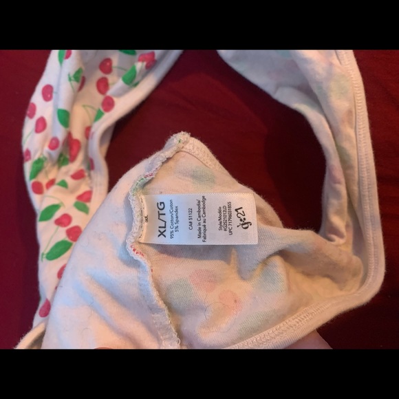 bra/bandeau - Picture 3 of 3